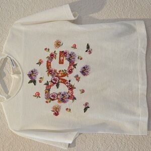 Authentic Dolce & Gabbana Off White with  Floral Embroidery Gorgeous Kids Tee.